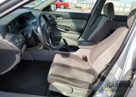 2010 Honda Accord Lx z USA, uszkodzony, nr VIN 1HGCP2F35AA192115